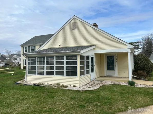 136 Plymouth Ln #C, Monroe Township, NJ 08831