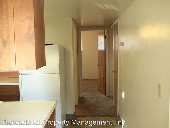 2nd image of 104 Camelot Ct APT 2