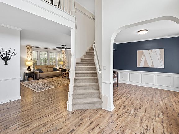 5th image of 12200 Fieldmist Dr