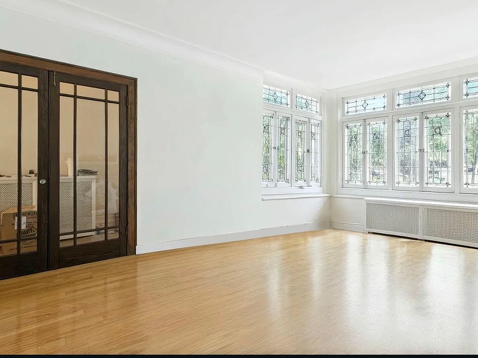 1st image of 3114 W Palmer Blvd #1