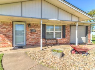 2309 N Janeway Ave, Moore, OK 73160