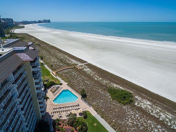 2nd image of 180 Seaview Ct APT 814