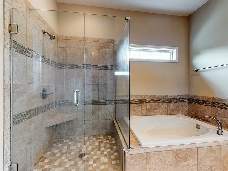 802 Urton Woods Way — Photo 44