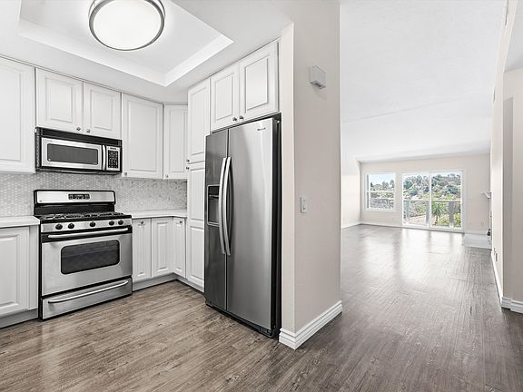 4th image of 30902 Clubhouse Dr Unit 10F