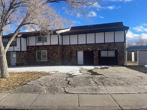 2nd image of 1580 Colorado Cir