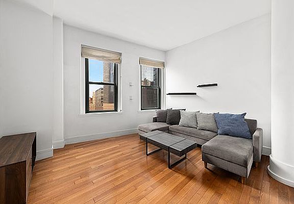5th image of 120 Greenwich St APT 10A