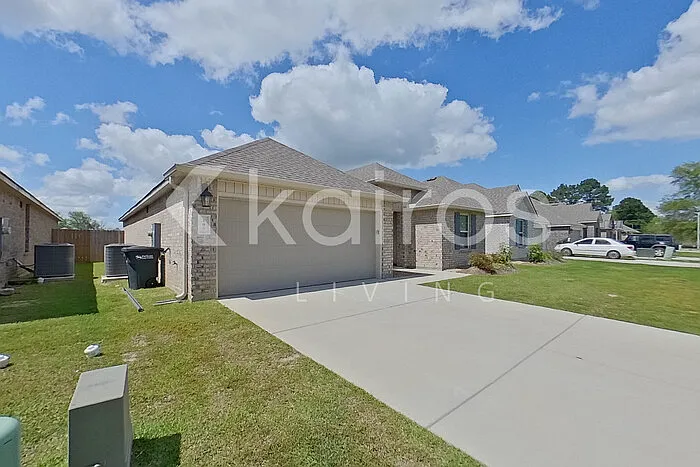 108 Santiago Ct — Photo 3