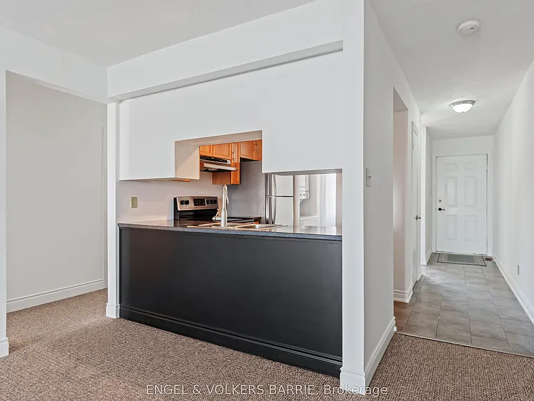 43 Olive Cres #204 — Photo 14