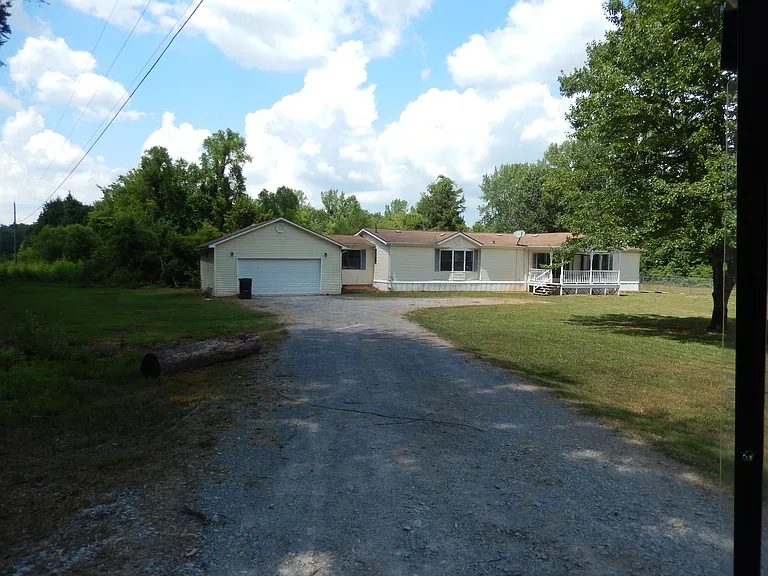 Fields Rd — Photo 3