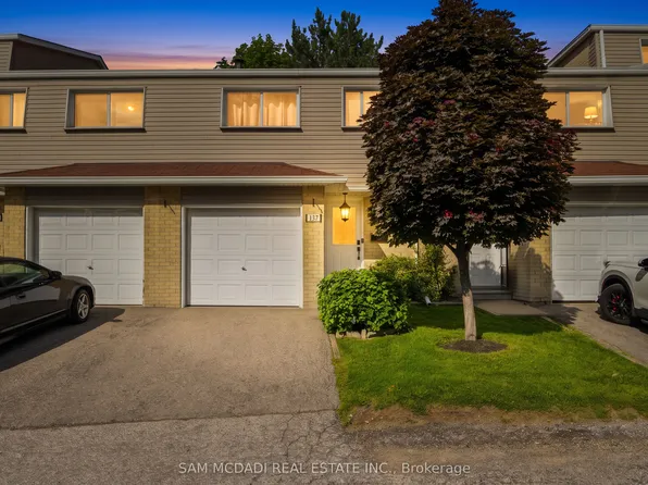 400 Mississauga Valley Blvd #157, Mississauga, ON L5A 3N6
