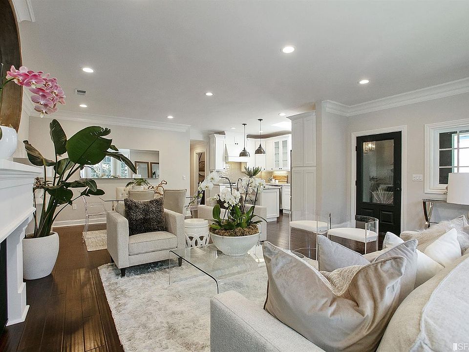 1st image of 226 Roosevelt Way #226