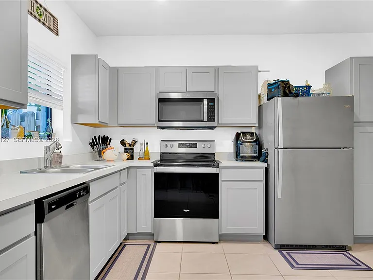 117 NE 3rd Ct — Photo 12