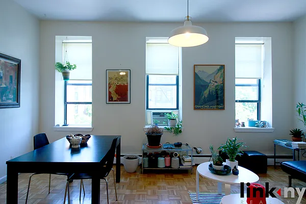 Rented by Link NY Realty | media 4