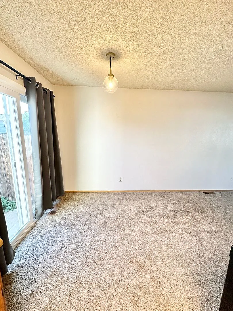 Townhome on Soaring Eagle for Rent — Photo 4