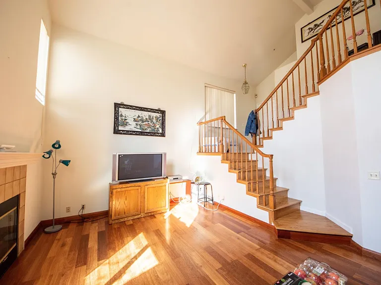 126 Linda Vista Dr #1 — Photo 3