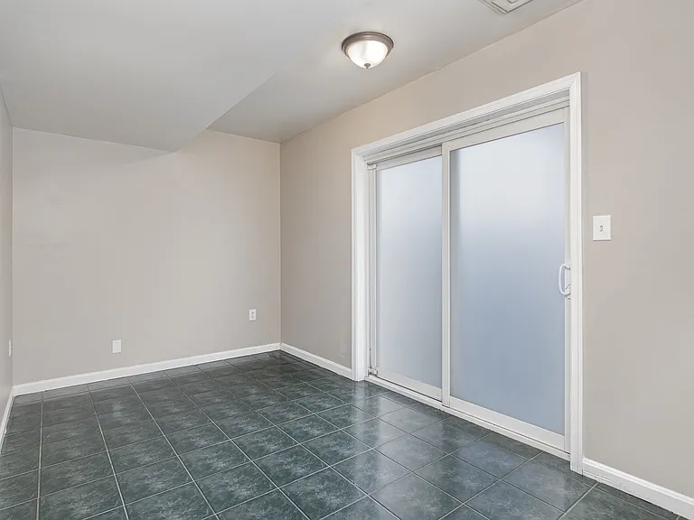 263 Chartwood Dr — Photo 24