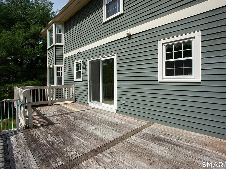 24 Old Mill Dr — Photo 36