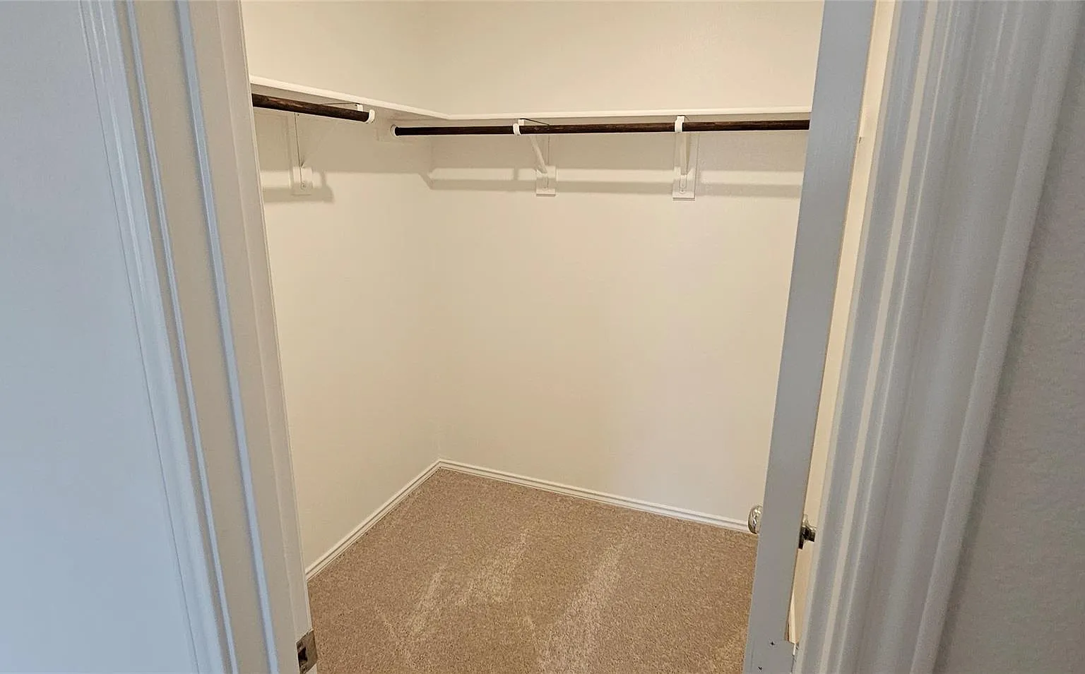 3 bed, 1436 sqft, $2,275 — Photo 4