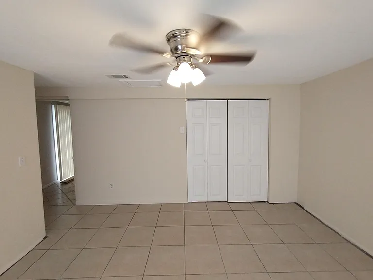 1001 Santa Barbara Dr — Photo 12