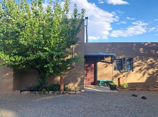 105 Caminito Montano, Santa Fe, NM 87501