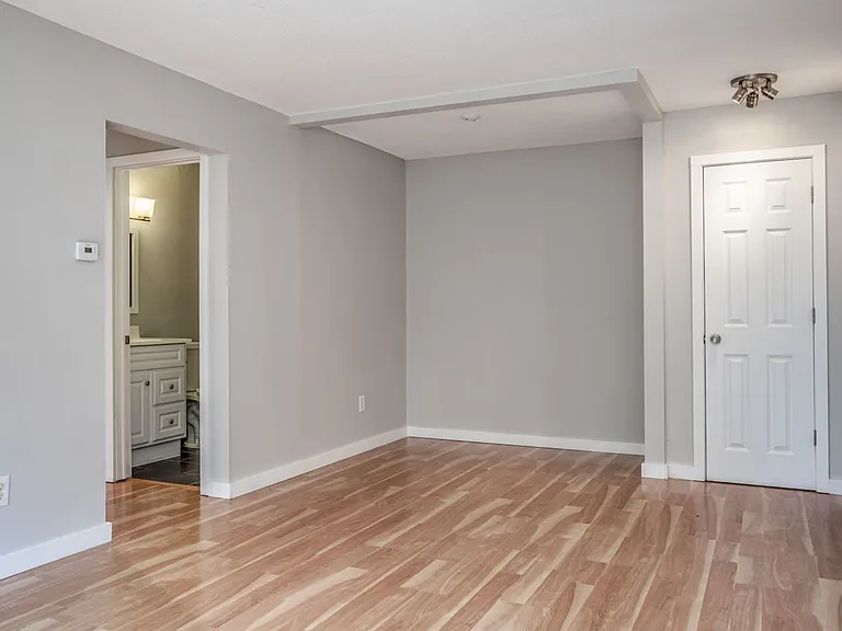 744 Polk St NE — Photo 24