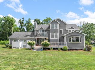 12 Windward Cir, Warwick, RI 02889
