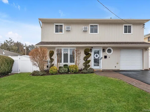 6 Cedar Drive E, Plainview, NY 11803