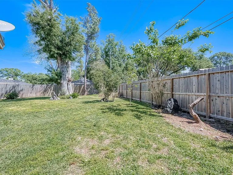 3019 Stoney Brook Dr — Photo 38