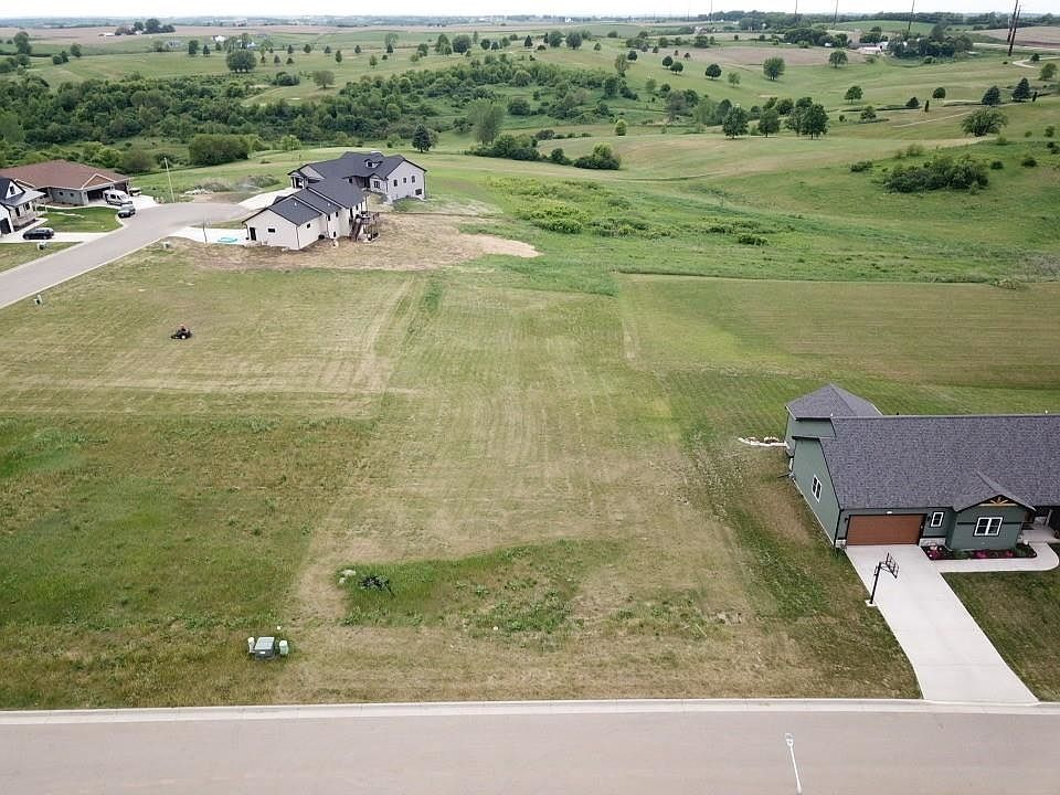 1st image of 114 Garrett Dr
