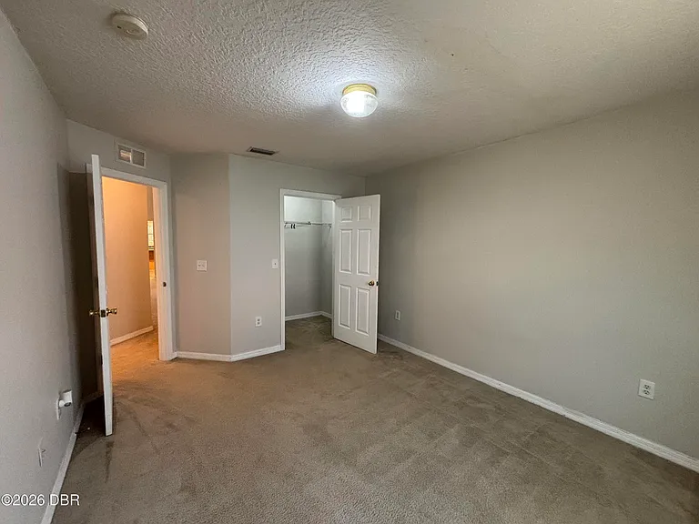 35 Rae Dr — Photo 25