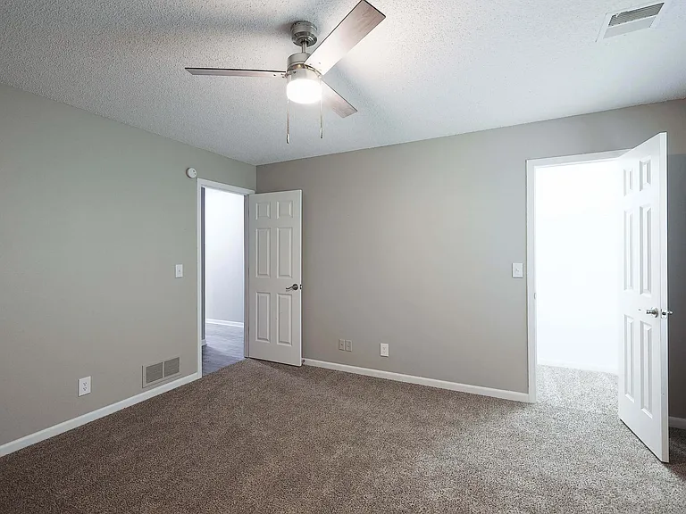 Chestnut Heights Townhomes — Photo 27
