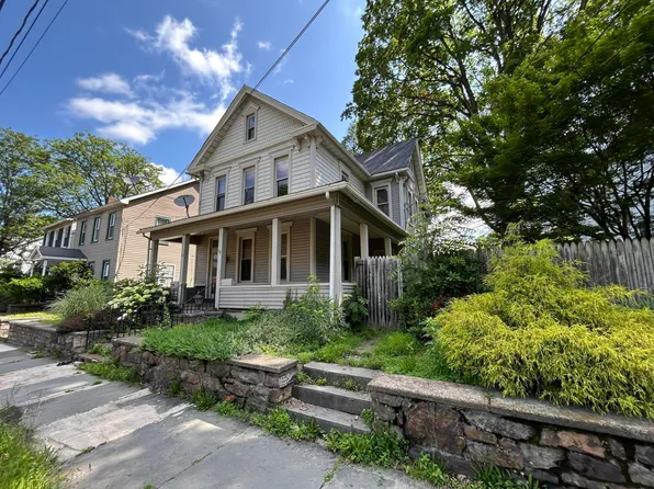 58-60 Broad St, Stroudsburg, PA 18360