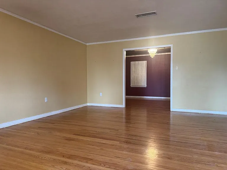 1002 W Louisiana Ave — Photo 5