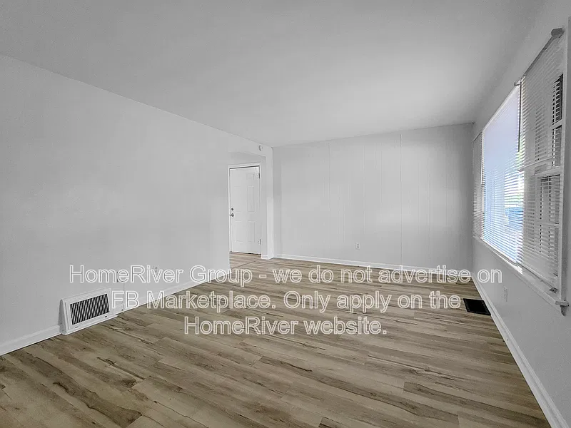 2 bed, 1.0 bath, 768 sqft, $1,200 — Photo 3