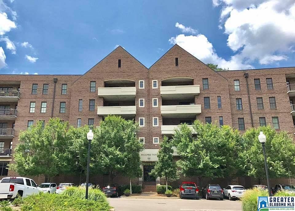 1st image of 1040 Broadway Park Unit 522