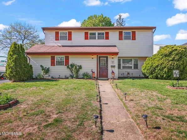 2 Beaver Street, Hazlet, NJ 07730