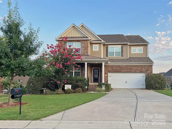 3416 Yarmouth Ln, Gastonia, NC 28056