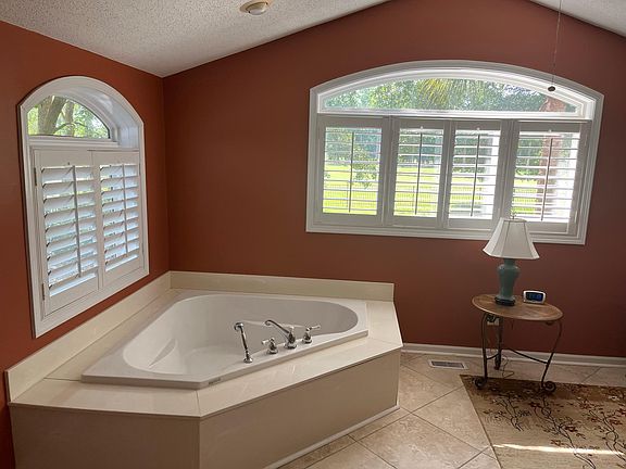 Huge Master Bathroom