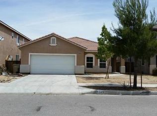 9365 Creosote Ave, Oak Hills, CA 92344