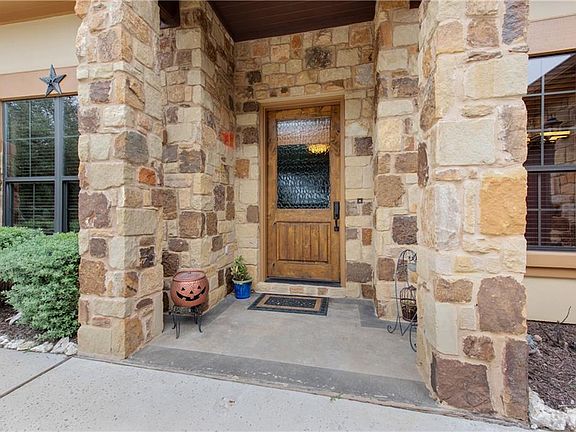 5th image of 24504 Lois Ln