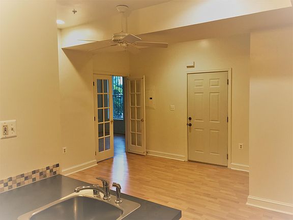 3rd image of 2303 17th St NW