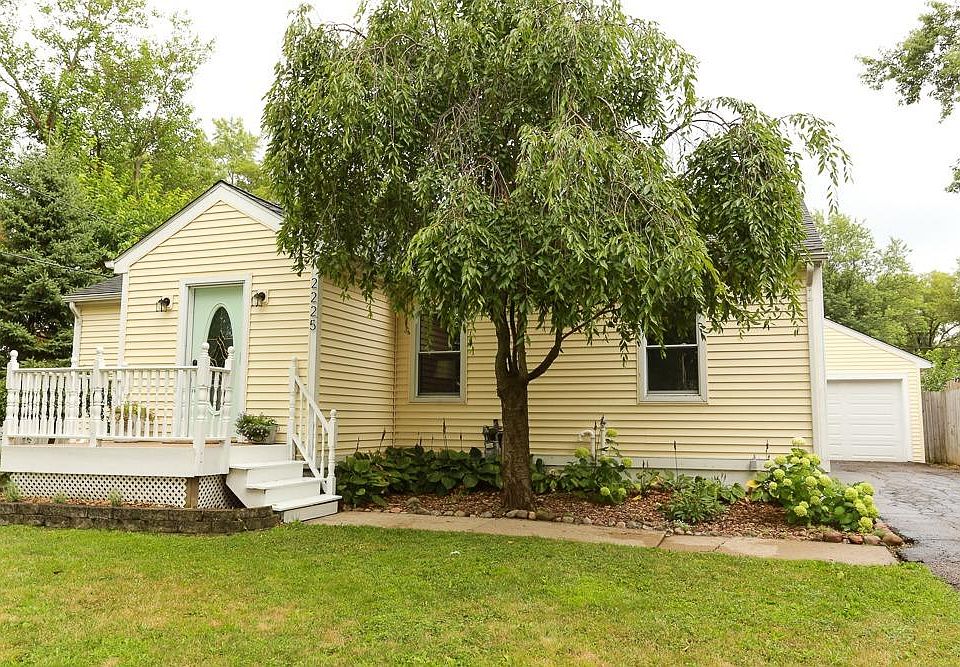 1st image of 2225 Midvale Ave