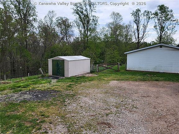 4th image of 1851 Fisher Ridge Rd