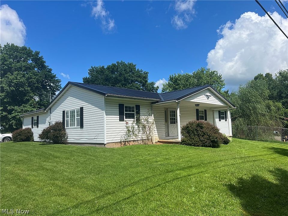 1st image of 26 Wood Cir