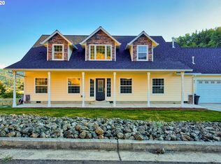 2151 NE Alabaster Ave, Roseburg, OR 97470