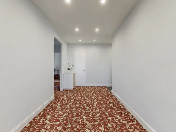 143-50 Hoover Avenue image 3 of 30