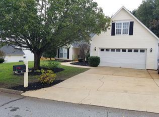 4 Stonington Way, Taylors, SC 29687