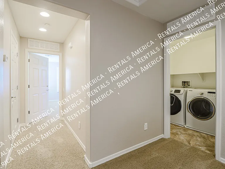 3625 E Zachary Dr — Photo 12