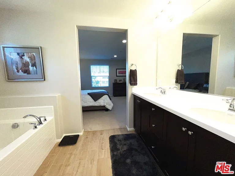 42720 Azure St — Photo 29