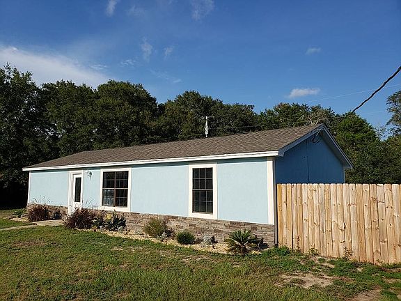 3rd image of 1454 Oak Dr